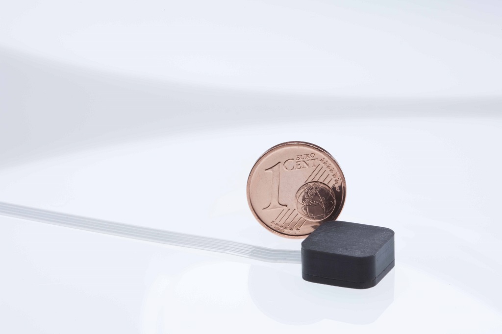 2mag cuvetteMIXdrive_with_1_cent_coin